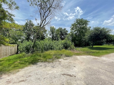 Entry to the land from Bryan Ave.