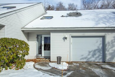 7 Highland Green Ln unit 21, MerriMacK, NH 03054 - photo 3
