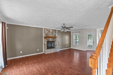 302 Richmond Dr, Jacksonville, NC 28540 - photo 7