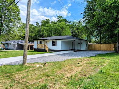 715 W James St, Rossville, GA 30741 - photo 4