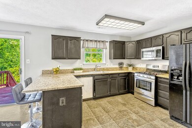 1002 Kings Crest Dr, Stafford, VA 22554 - photo 7