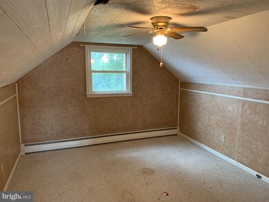 117 S 3rd St, Bally, PA 19503 - photo 5