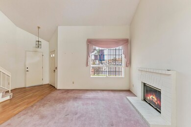 006_Living Room