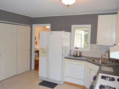 204 N Evanslawn Ave, Aurora, IL 60506 - photo 4