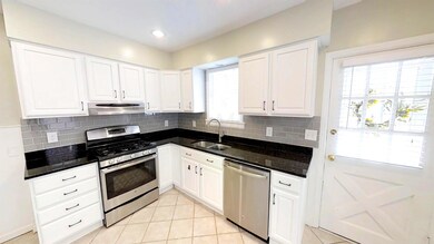 Granite Counters & Subway Tile Backspash