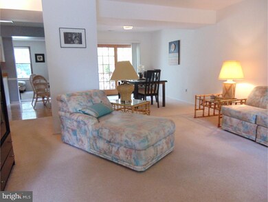 308 Carleton Ln, Mount Laurel, NJ 08054 - photo 3