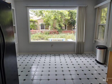 878 Wendell St, Twin Falls, ID 83301 - photo 3