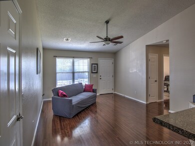 1911 N Chambers Ave, Claremore, OK 74017 - photo 5