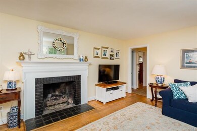 HW Floors, Gas Fireplace