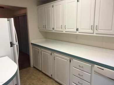 32085077_10155741877151374_5583676420757