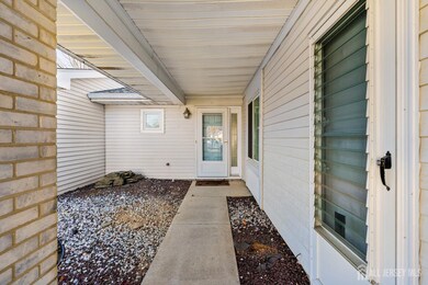 801B Pompton Rd unit B, Monroe Township, NJ 08831 - photo 5