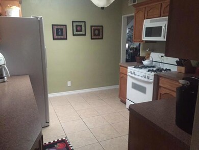 2913 Morehead Ave, El Paso, TX 79930 - photo 5