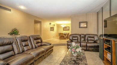 3902 W Barbara Ave -8