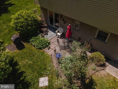 2025 Davis Dr, Norristown, PA 19403 - photo 4