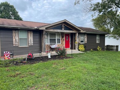 606 Regal Dr, Tunnel Hill, GA 30755 - photo 2