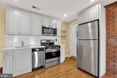 1400 S Chadwick St unit 2, Philadelphia, PA 19146 - photo 3