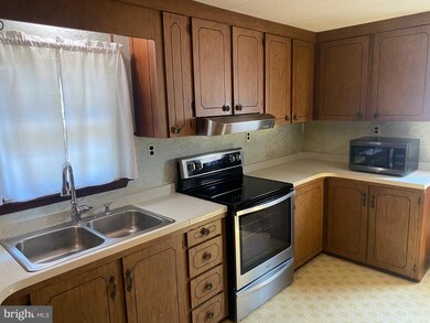 211 E 4th St, Seaford, DE 19973 - photo 5