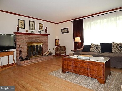 2946 Jefferson Dr, Chambersburg, PA 17201 - photo 4