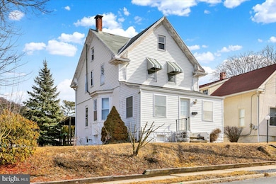 3439 Raymond St, Reading, PA 19605 - photo 2