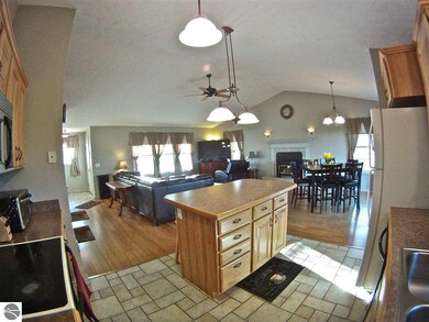 7874 E Longbranch Cir, Traverse City, MI 49684 - photo 4