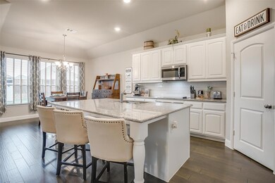 132 Colonial Dr, Joshua, TX 76058 - photo 3