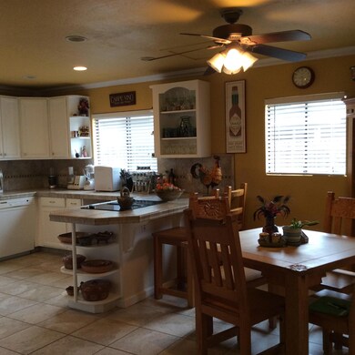 Kitchen/Dining