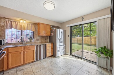 201 Lone Pine Ct, Fort Worth, TX 76108 - photo 6