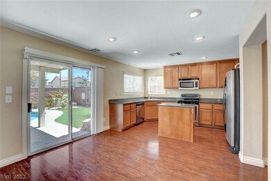 11016 Cherokee Landing St, Las Vegas, NV 89179 - photo 6