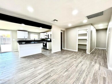 Dinning room_Kitchen_pantry Pic1