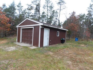 Detached Garage