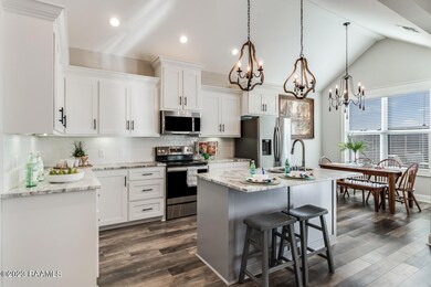 126 San Sebastian Dr, Youngsville, LA 70592 - photo 3