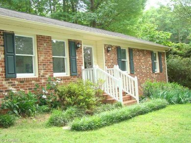 629 Inwood Rd, Asheboro, NC 27205 - photo 2