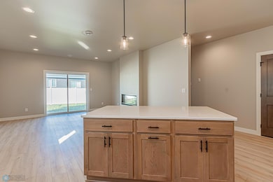5846 James Dr W, West Fargo, ND-10.jpg