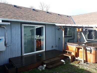 785 W Main St, Sheridan, OR 97378 - photo 2