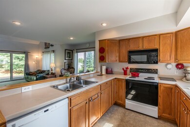 9 Magnolia Cir, White River Junction, VT 05001 - photo 7