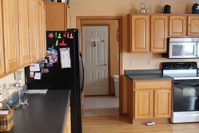 W2935 Sand Crane Dr, Belleville, WI 53508 - photo 4