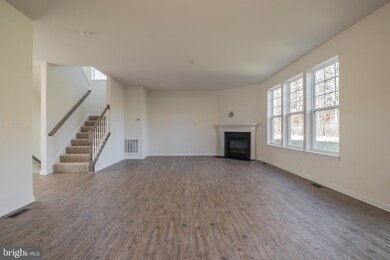 9192 Riverhill Rd, Laurel, MD 20723 - photo 5