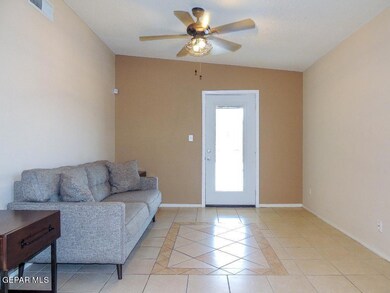 14248 Desert Sunset Dr, Horizon City, TX 79928 - photo 5