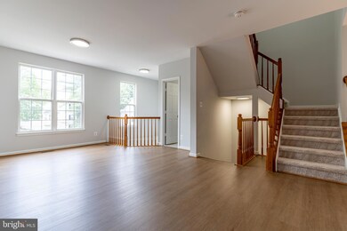 9417 Silver Meteor Ct, Manassas Park, VA 20111 - photo 6