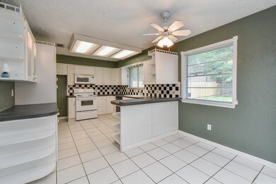 4507 Burkegate Dr, Spring, TX 77373 - photo 4