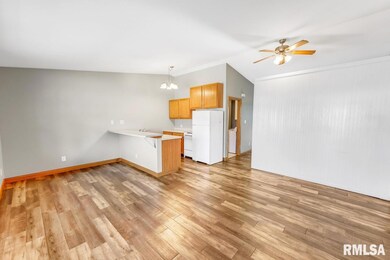 103 E 2nd St unit W, Glasford, IL 61533 - photo 5