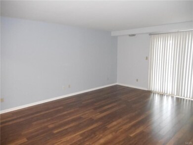 913 Cold Spring Rd unit 7, Allentown, PA 18103 - photo 4