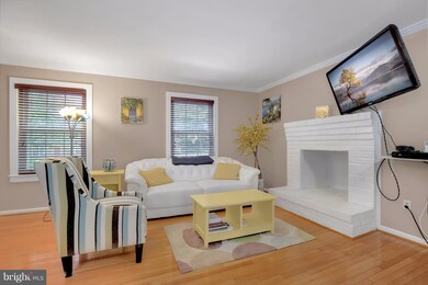 15629 Ambiance Dr, North Potomac, MD 20878 - photo 3