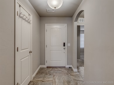 13 Evermore Ln, Yukon, OK 73099 - photo 3