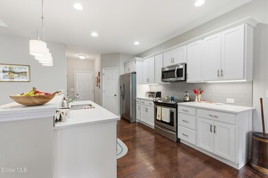 27 Rosemore Place, Mechanicville, NY 12118 - photo 5