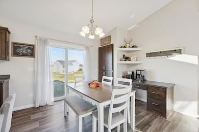 413 Terning Way, Howard Lake, MN 55349 - photo 5