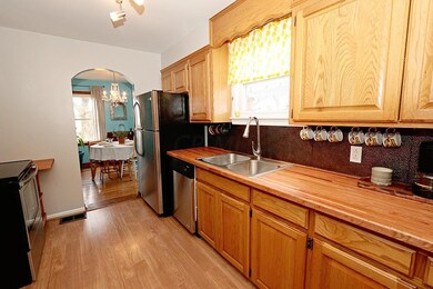 461 Demorest Rd, Columbus, OH 43204 - photo 2