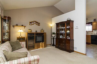 2633 Whispering Ridge Dr, Des Moines, IA 50320 - photo 7