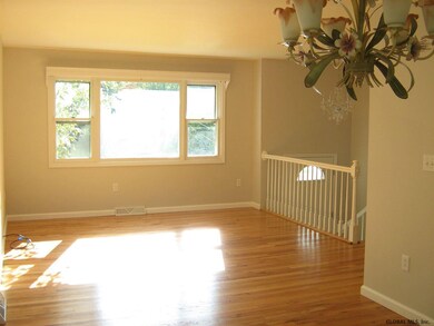 7 Judy Dr, Schenectady, NY 12302 - photo 5