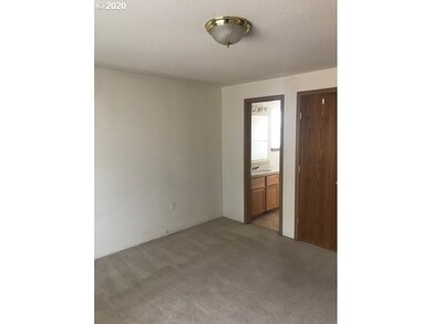 1306 SW 12th Ct, Pendleton, OR 97801 - photo 5